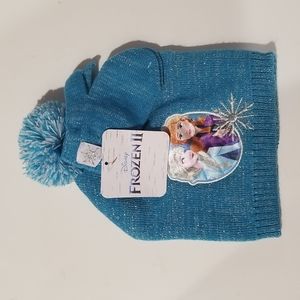 ABG Accessories Disney Frozen II hat and mitten set